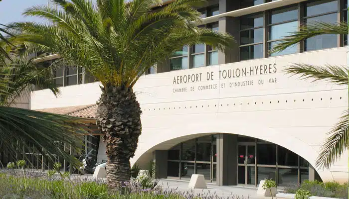 taxi aéroport toulon hyères hyeres aeroport taxis reserver reservation van bébé enfant